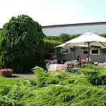 Golf Hotel