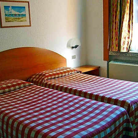 Hotel Golf 4*